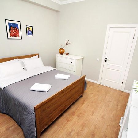 Perfect Spacious Apartment 356 Almaty Ngoại thất bức ảnh