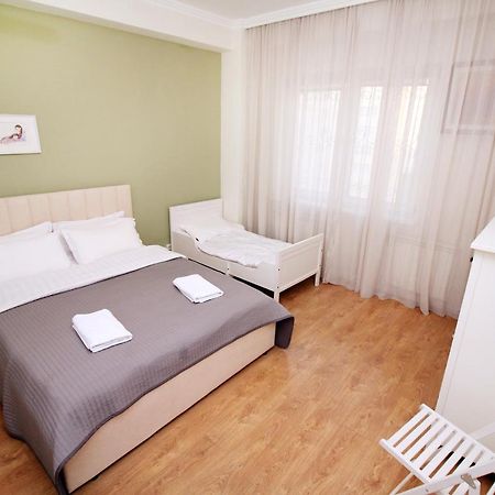 Perfect Spacious Apartment 356 Almaty Ngoại thất bức ảnh
