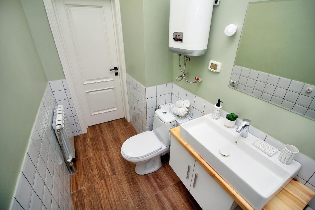 Perfect Spacious Apartment 356 Almaty Ngoại thất bức ảnh